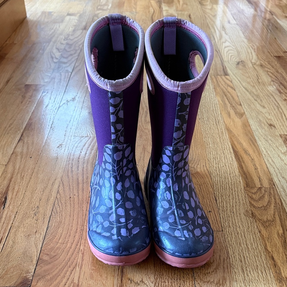 Girls size 2 Bogs rain/snow boots